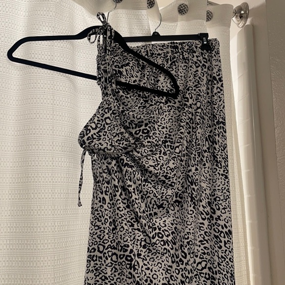 SHEIN skirt and bra black and white print - Picture 2 of 3